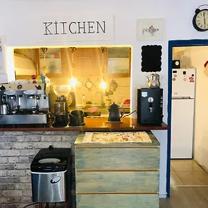  Hostal Denizati